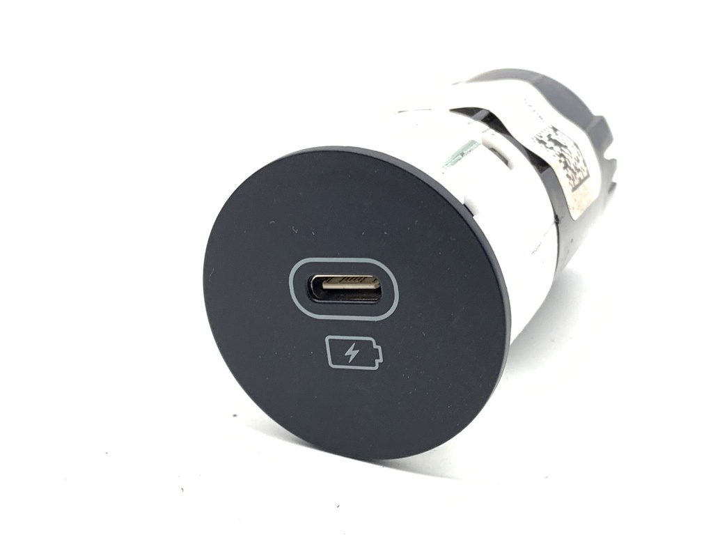 [STARK-900713] Toma USB KIA XCEED (CD)