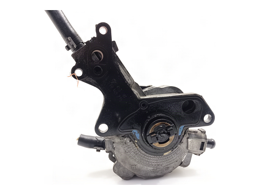 [STARK-950388] Bomba de vacío para Audi A4 B7 Avant