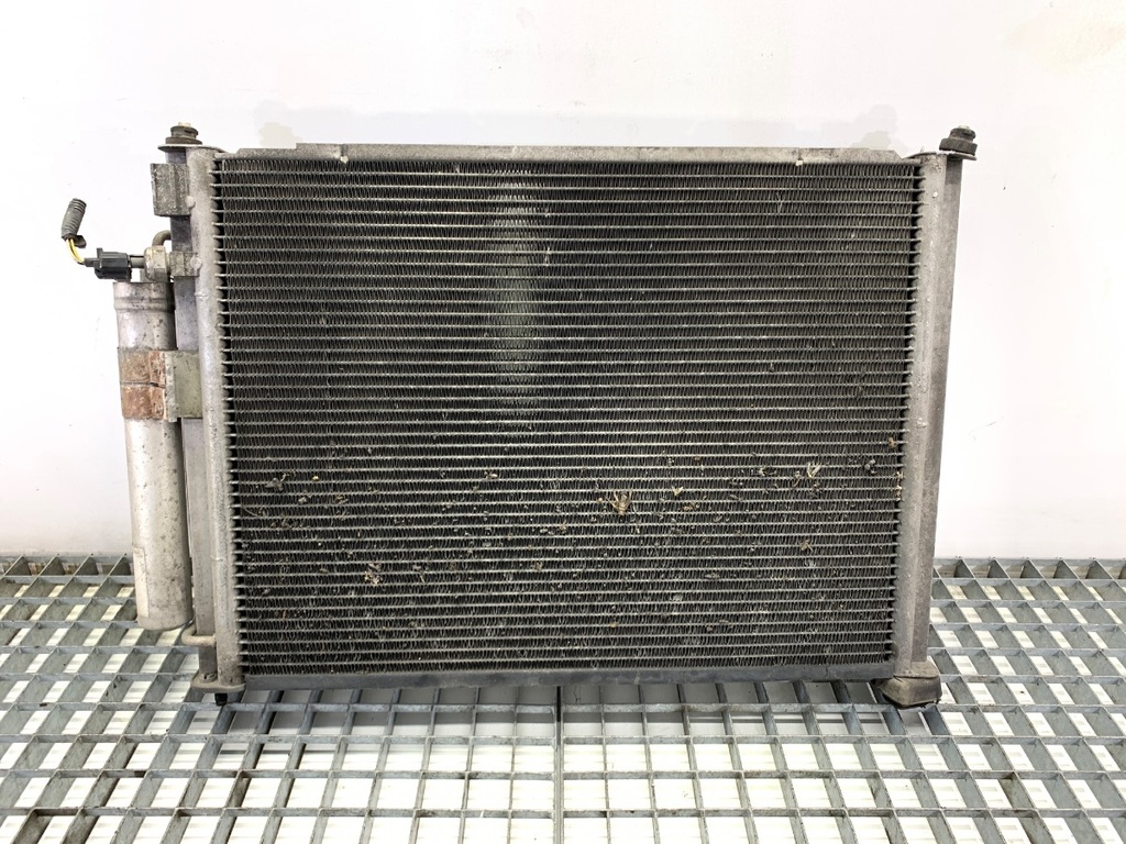 [STARK-866876] Radiador de agua NISSAN NOTE (E11, NE11) 1.6 81 kW 2006-2012
