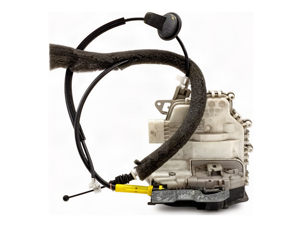 [STARK-947960] Cerradura de puerta trasera izquierda PORSCHE CAYENNE (92A)