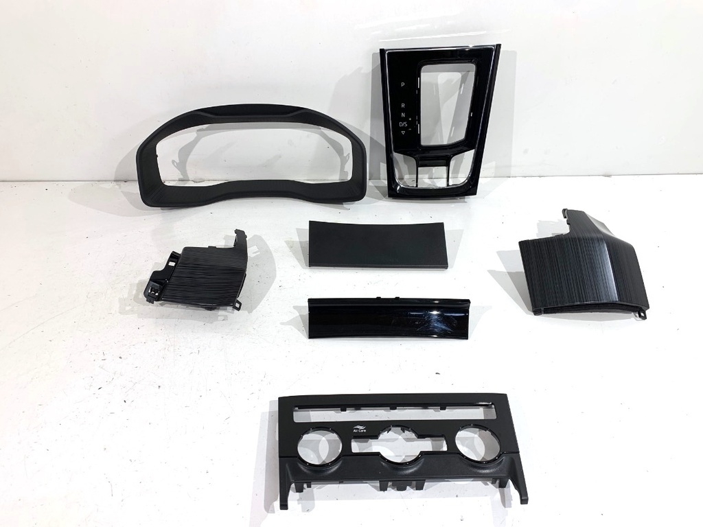 [STARK-867902] Moldura decorativa SKODA KODIAQ (NS7, NV7, NS6) 2016-2022