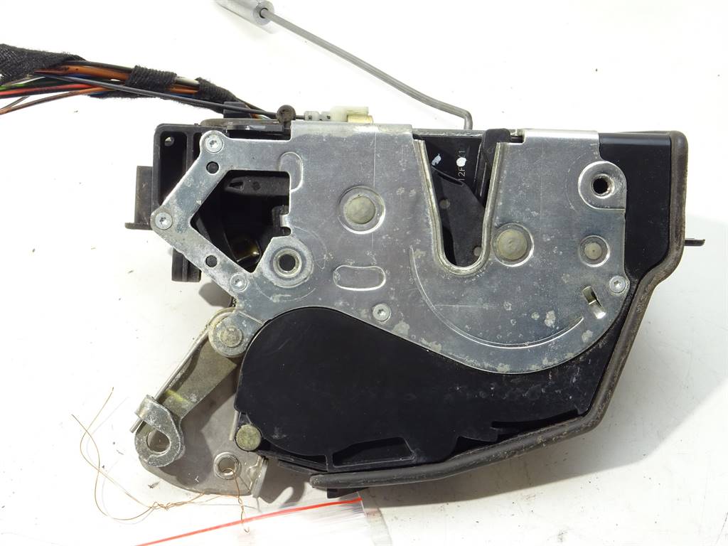 [STARK-364073] Cerradura de puerta trasera derecha BMW Serie 7 (E65/E66/E67)