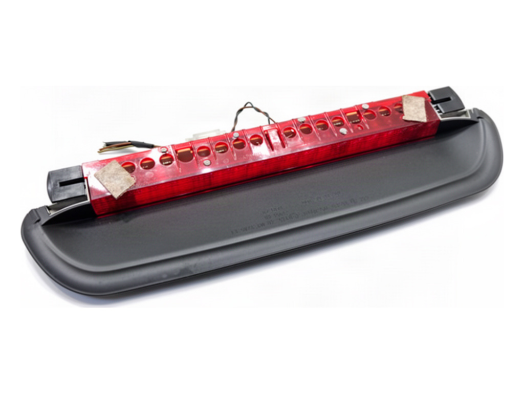 [STARK-950776] Luz de freno para BMW Serie 3 (E90)