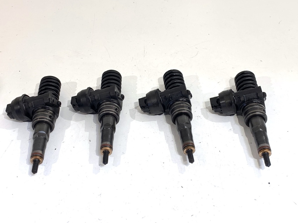 [STARK-898844] Kit de inyectores VW Passat B6 Variant (3C5) 1.9 TDI 77 kW