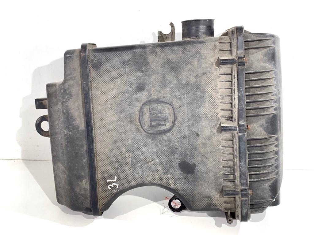[STARK-869803] Caja de filtro de aire FIAT TIPO sedan 1.4 gasolina 2015-2022