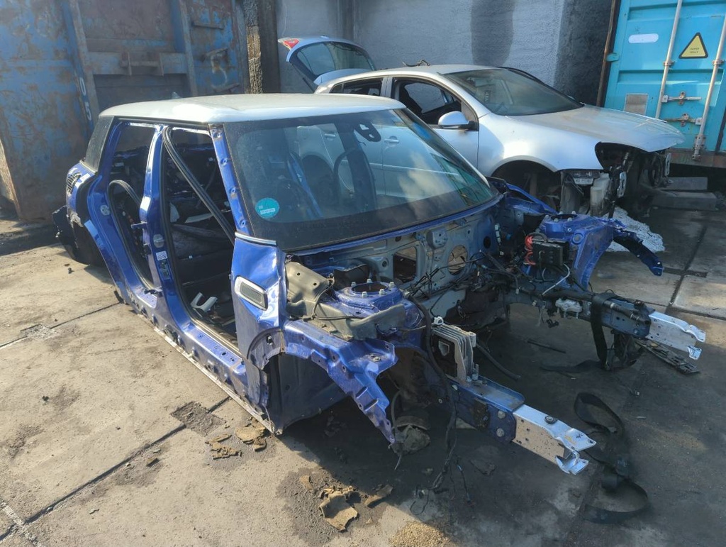 [STARK-839887] Panel lateral trasero Mini Clubman F54