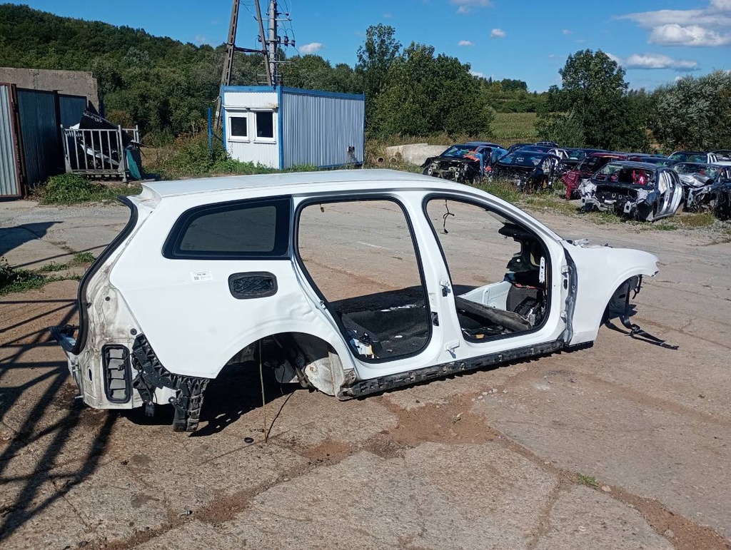 [STARK-934308] Aleta trasera para Volvo V60 II (225, 227)