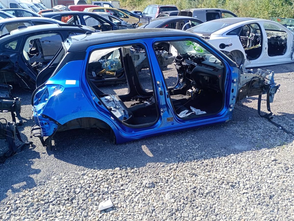 [STARK-935931] Aleta trasera para Suzuki Swift V (AZ)