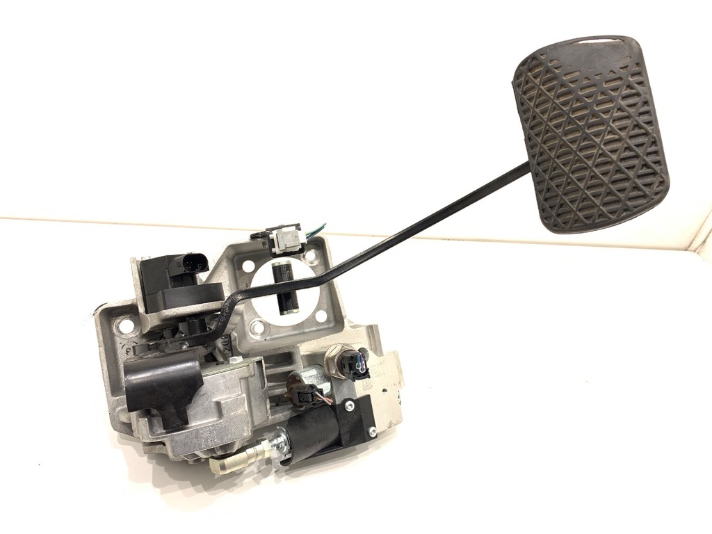 [STARK-773953] Pedal de freno Mercedes-Benz Clase S (W221)