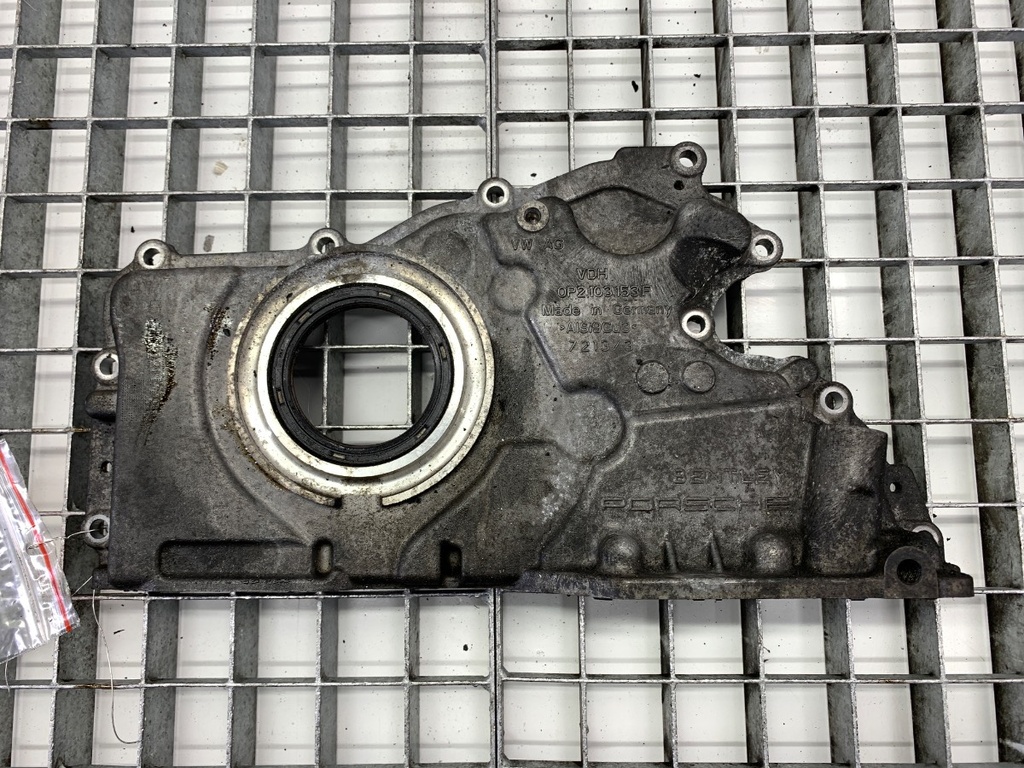 [STARK-848139] Tapa de distribución Audi A6 C8 RS6