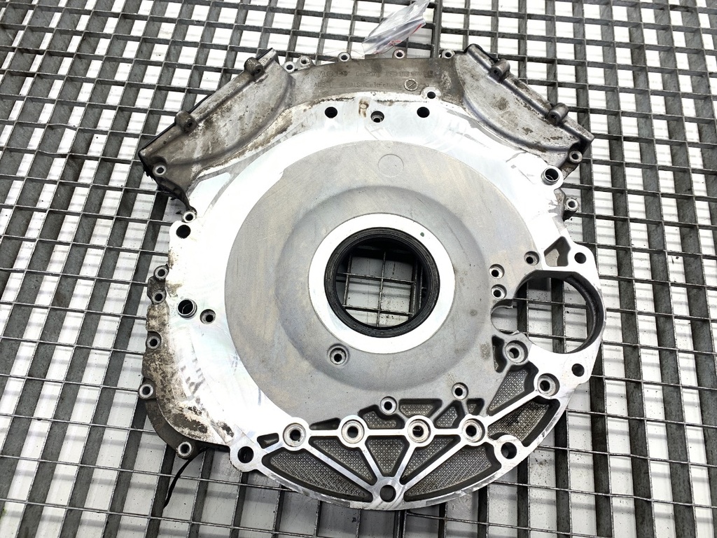 [STARK-883989] Tapa de distribución VW Touareg