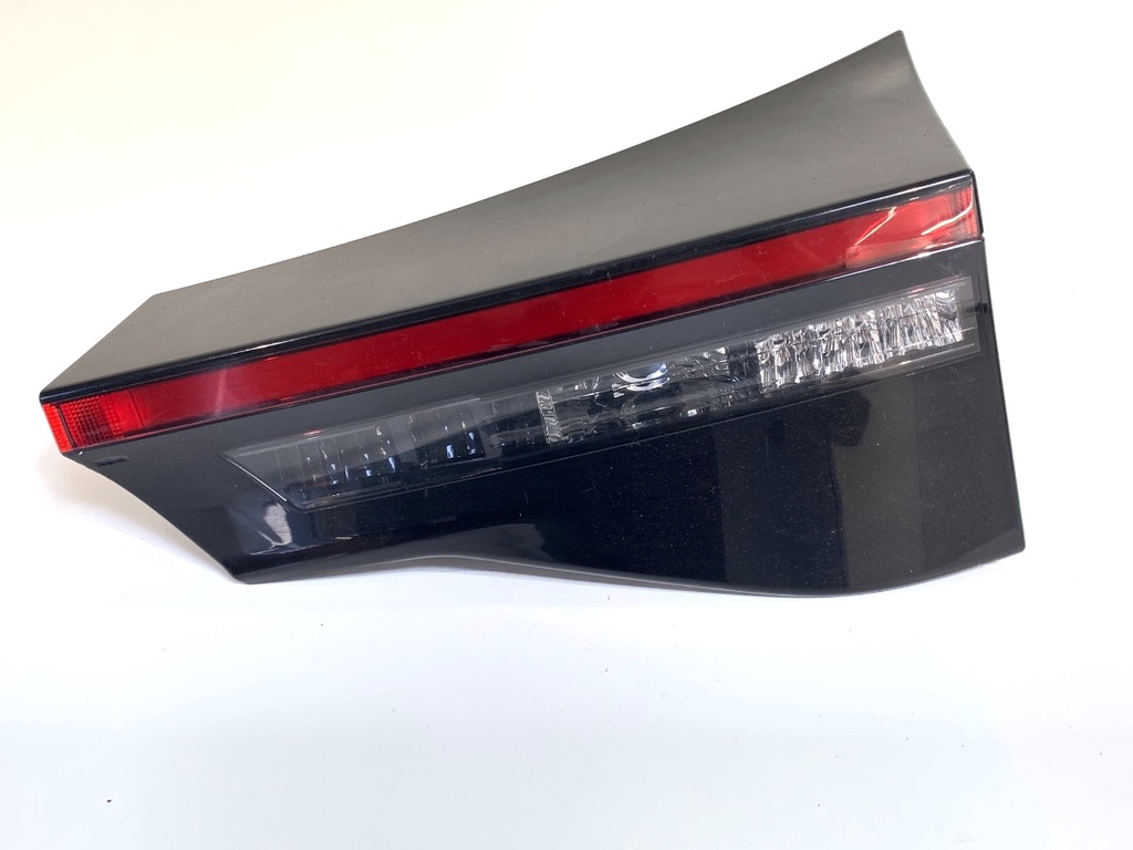 [STARK-907415] Piloto trasero derecho Toyota Yaris Cross (MXP_) 2020-2022