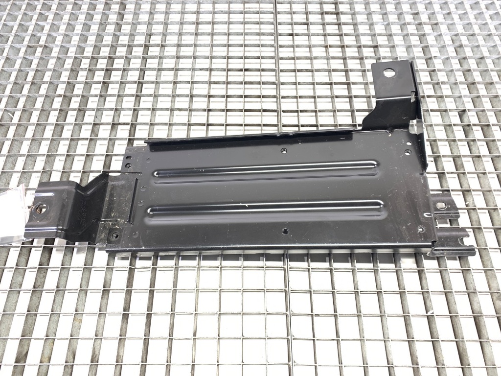 [STARK-798124] Bandeja de batería Audi Q8 (4MN)
