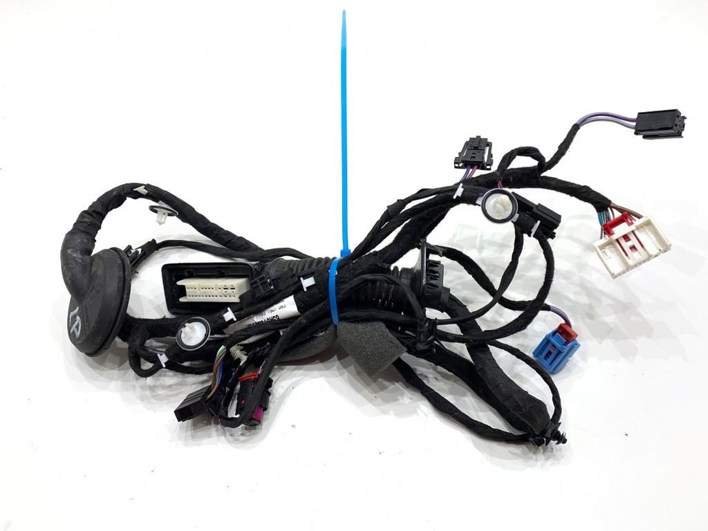 [STARK-821874] Instalación eléctrica de puerta delantera izquierda Audi Q3 Sportback (F3N)