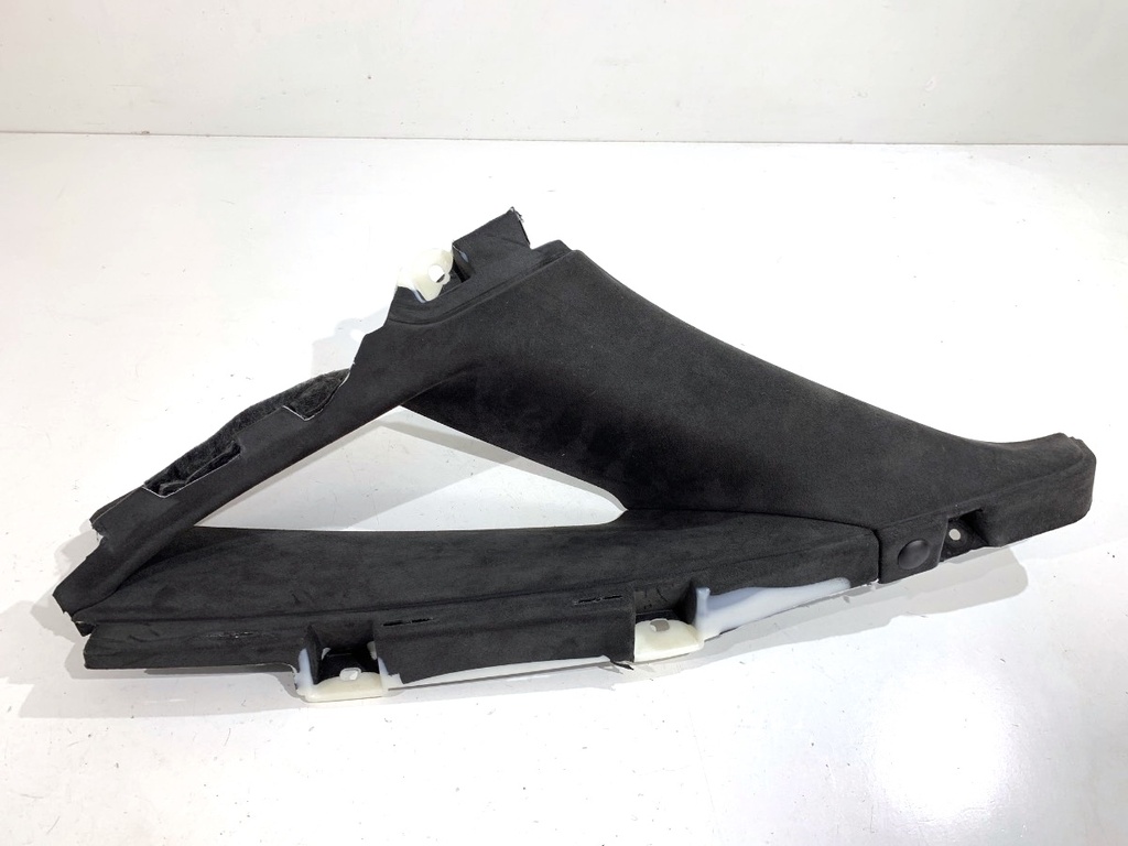 [STARK-892464] Moldura de pilar derecho Audi A8 D4