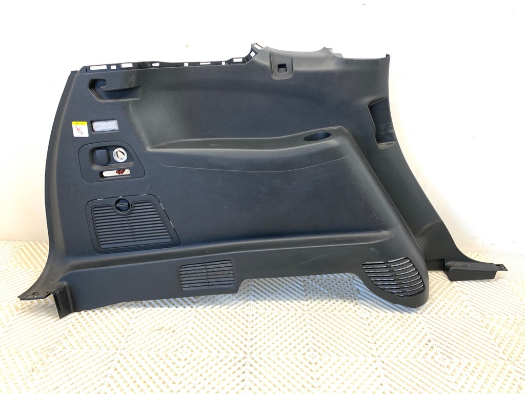 [STARK-894816] Tapizado lateral de maletero Ford S-MAX