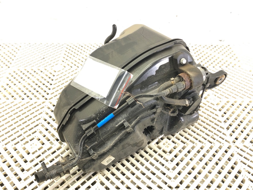 [STARK-801432] Depósito de AdBlue BMW Serie 5 (G30, F90)