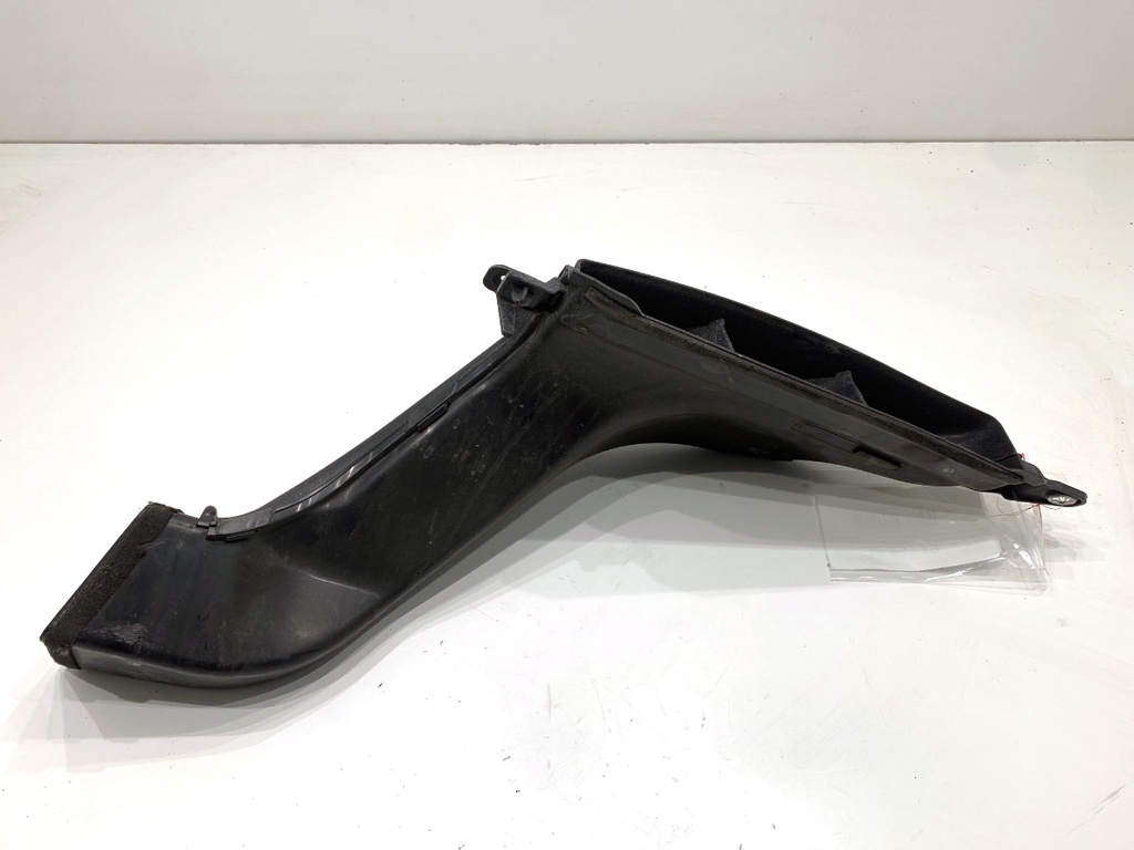 [STARK-863779] Guía de aire LEXUS IS III (_E3_)