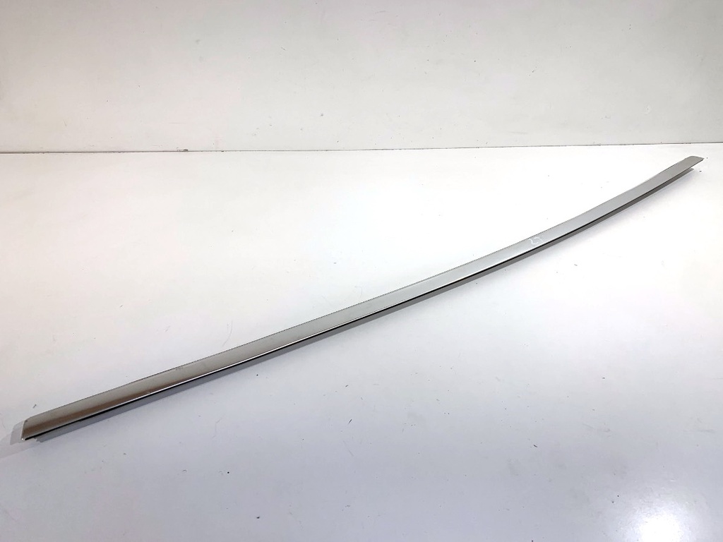 [STARK-874076] Moldura de puerta trasera izquierda Mercedes-Benz GLA (X156)