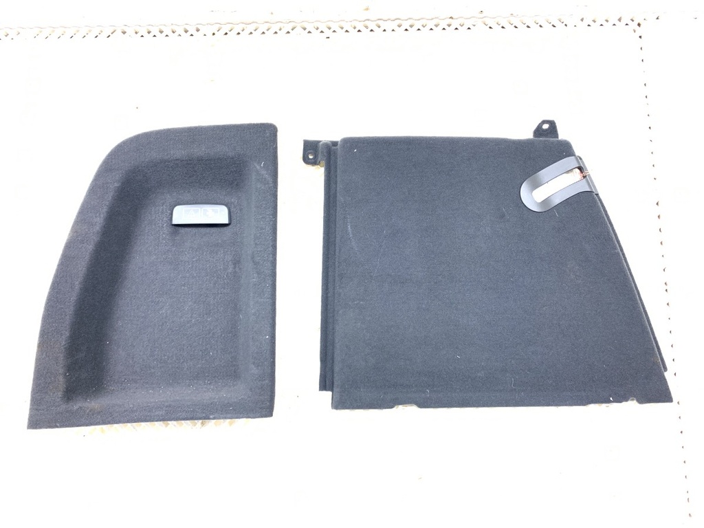 [STARK-878854] Tapizado lateral izquierdo de maletero BMW X4 (G02, F98)