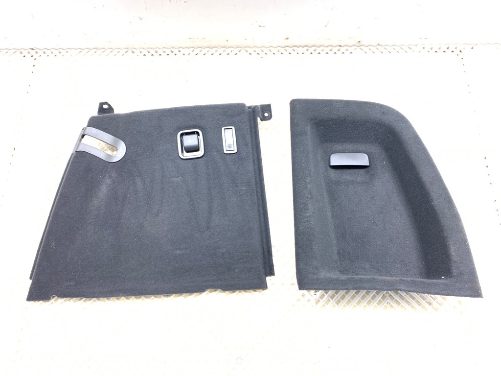 [STARK-878855] Tapizado lateral derecho de maletero BMW X4 (G02, F98)