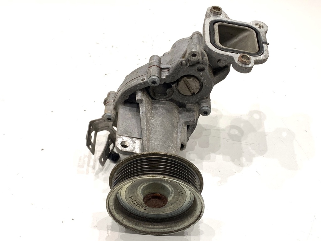 [STARK-889831] Bomba de agua Alfa Romeo Stelvio (949_)