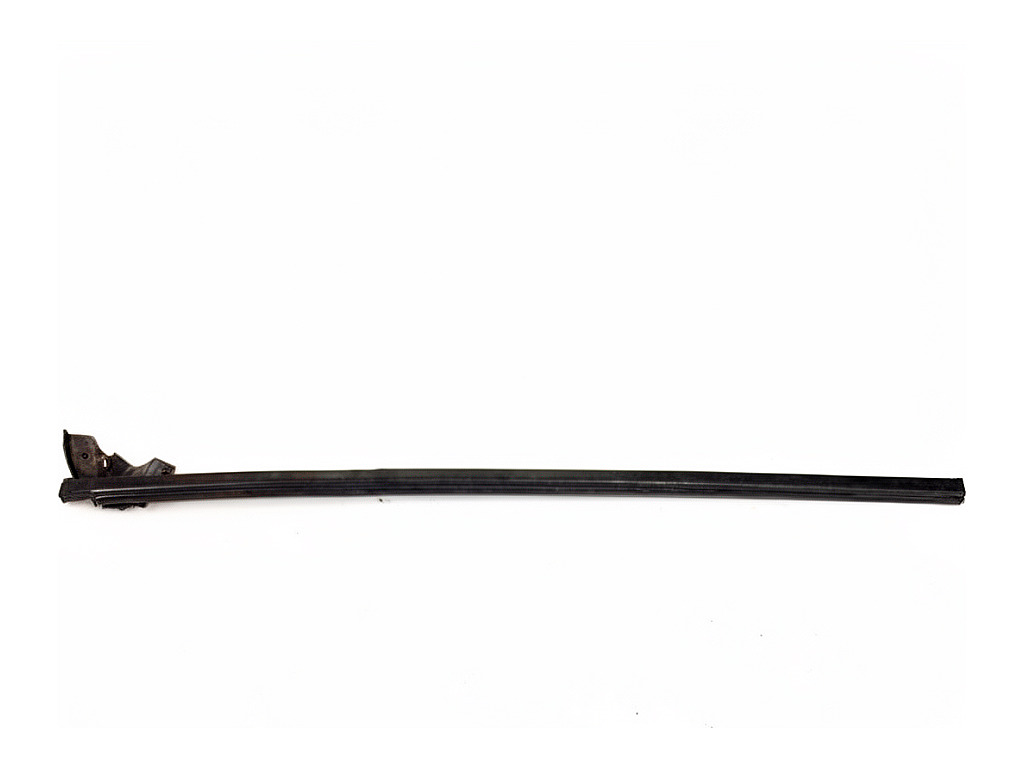 [STARK-931725] Moldura de puerta delantera izquierda Maserati 3200 GT