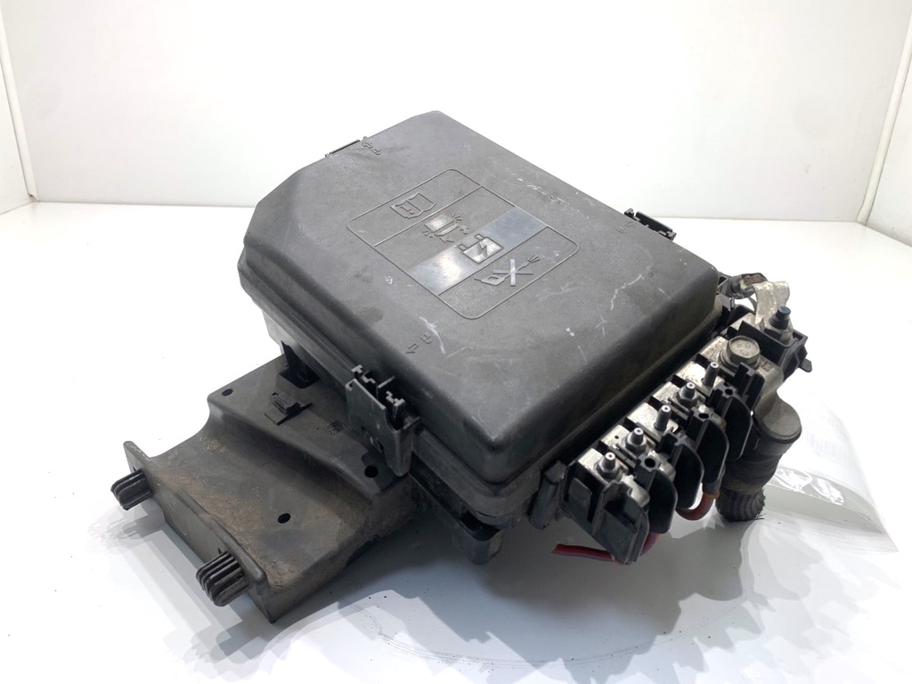 [STARK-908930] Caja de fusibles Opel Astra K (B16) 1.2 Turbo 96 kW 2019-2022