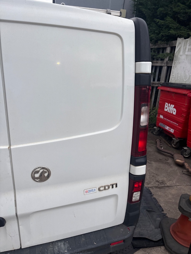 [EPE-127371] Puerta trasera derecha Opel Vivaro B X82
