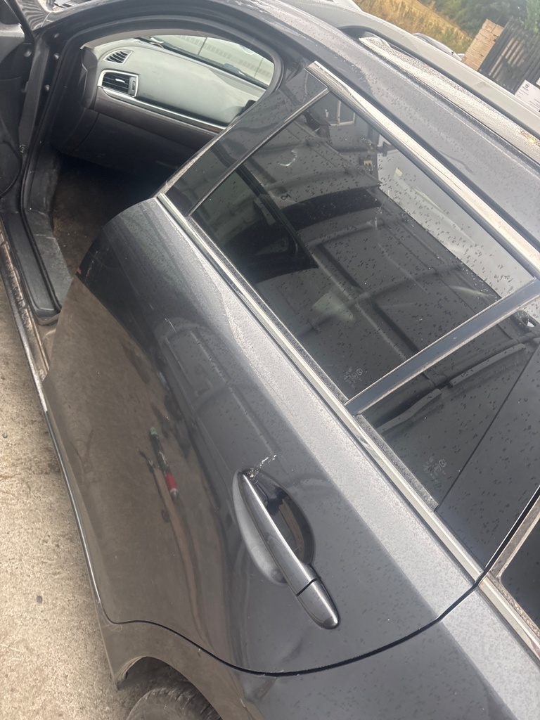 [EPE-126832] Puerta trasera izquierda Mazda 6