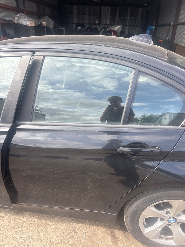 [EPE-127260] Puerta trasera izquierda BMW Serie 3 E91