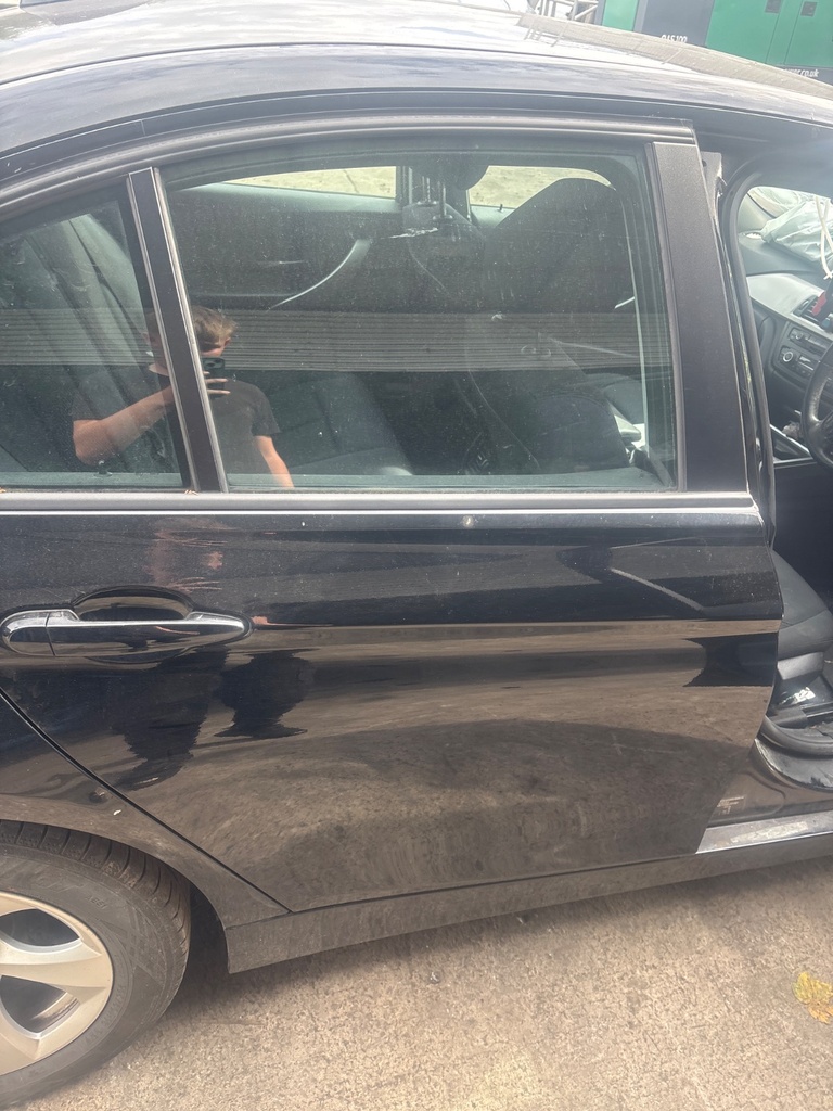 [EPE-127283] Puerta trasera derecha BMW Serie 3 E91