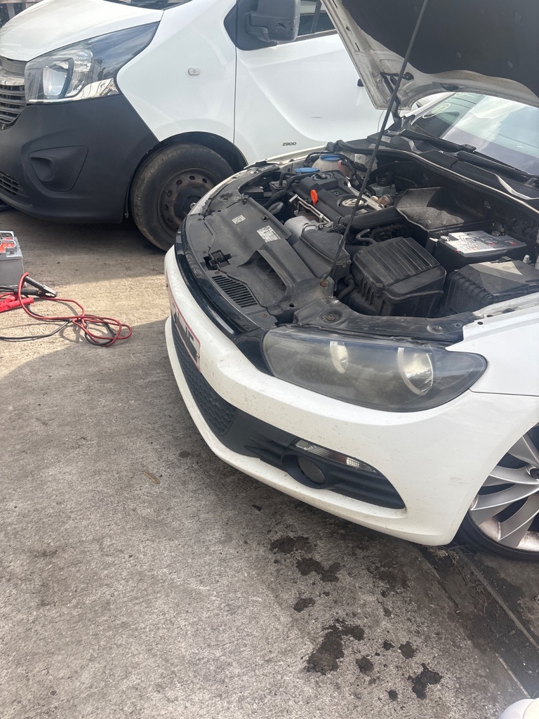 [EPE-127374] Paragolpes delantero VW Scirocco