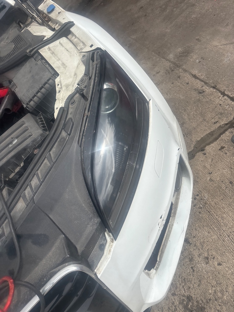 [EPE-126947] Faro izquierdo Audi TT
