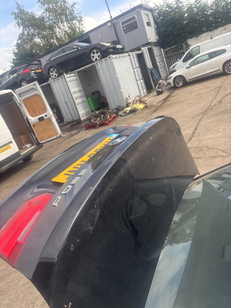 [EPE-127292] Portón trasero BMW Serie 3 E91 A22