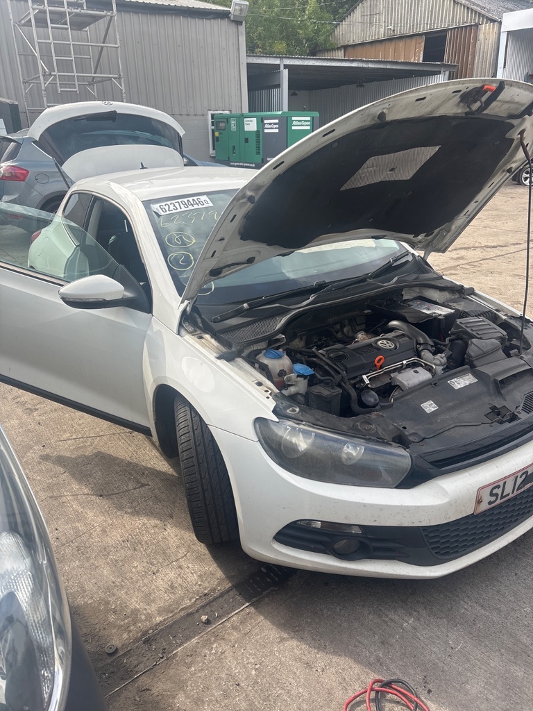 [EPE-127448] Travesaño eje trasero VW Scirocco