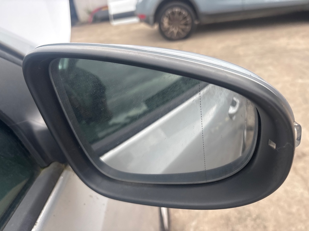 [EPE-126877] Retrovisor exterior derecho VW Golf