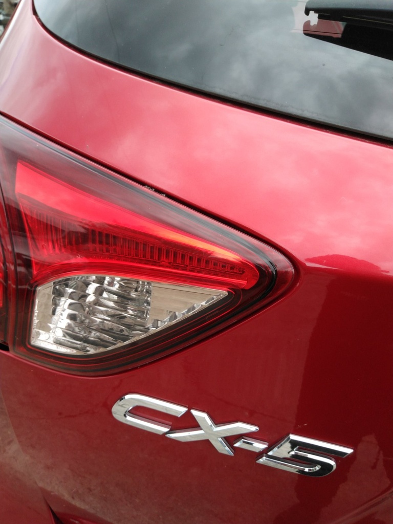 [EPE-127166] Piloto de portón trasero izquierdo Mazda CX-5 (2012-2017)