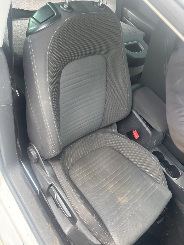 [EPE-127426] Asiento delantero derecho VW Scirocco 2012
