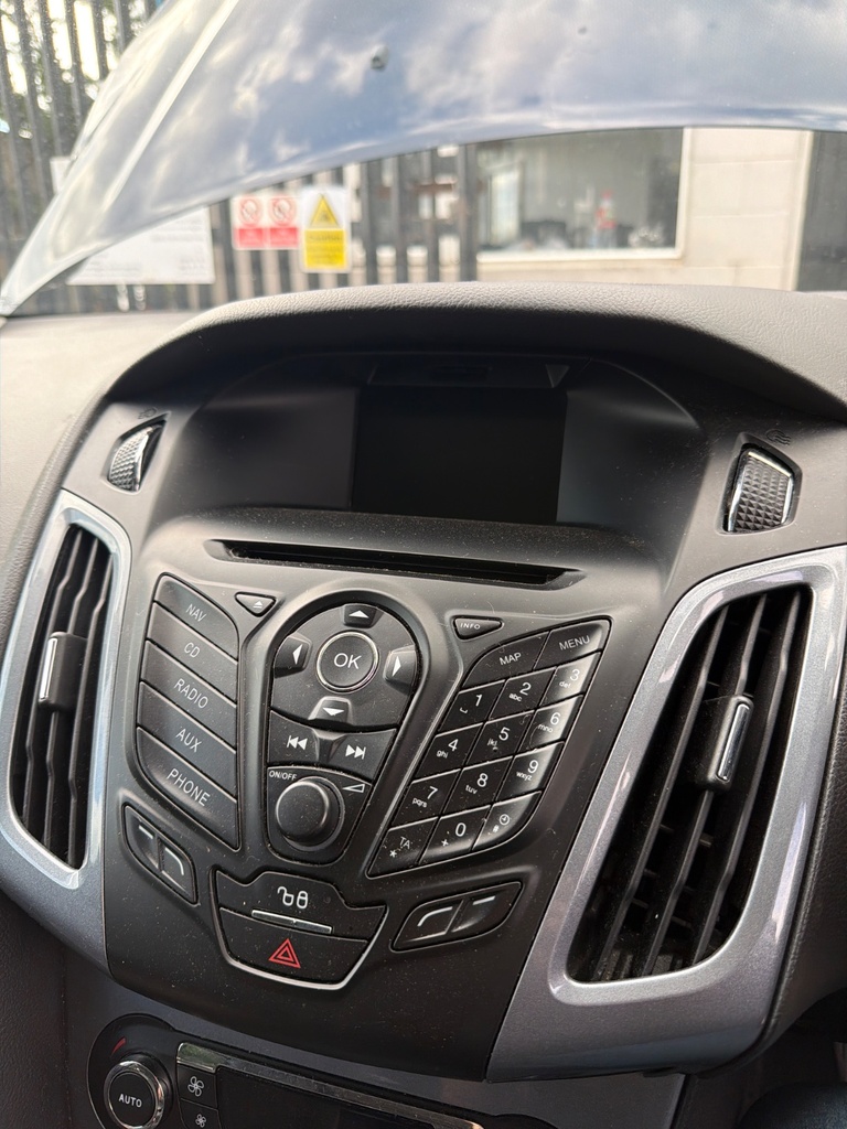 [EPE-126054] Pantalla multifunción Ford Focus 2011