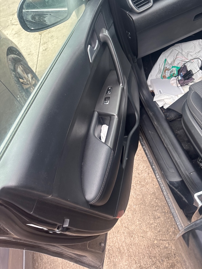 [EPE-126155] Panel interior de puerta delantera izquierda Kia Sportage