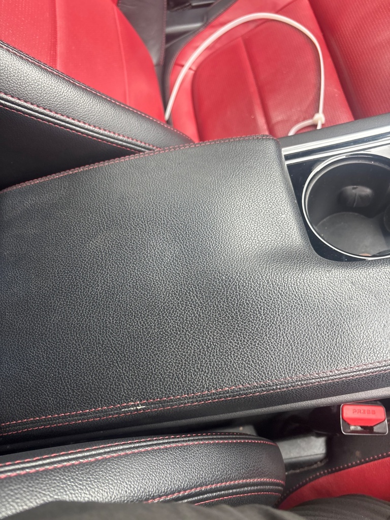 [EPE-126475] Reposabrazos de consola central Jaguar XE 2015