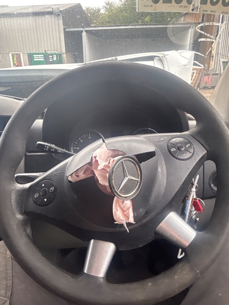 [EPE-126563] Volante Mercedes-Benz Sprinter 3.5-T