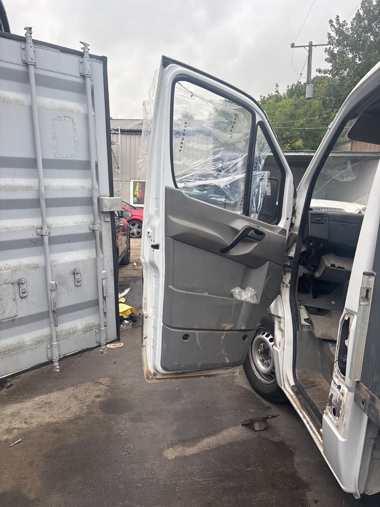 [EPE-126732] Panel interior de puerta delantera izquierda Mercedes-Benz Sprinter