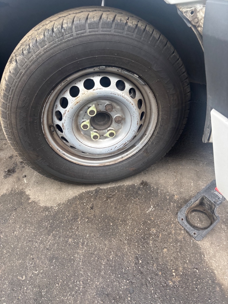 [EPE-126739] Llanta de acero Mercedes-Benz Sprinter 2015