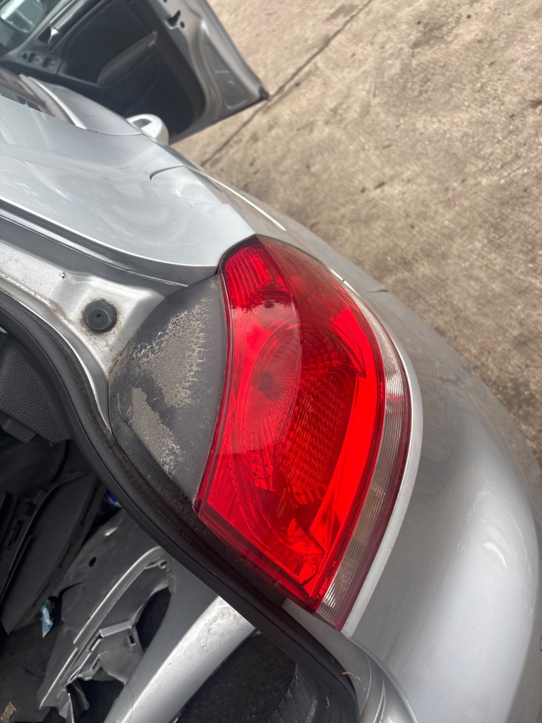 [EPE-126912] Piloto trasero derecho VW Golf (2009-2012)