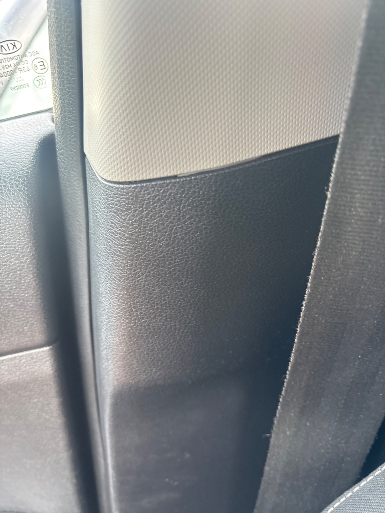 [EPE-126140] Embellecedor Pilar B Inferior Derecho Kia Sportage 2021