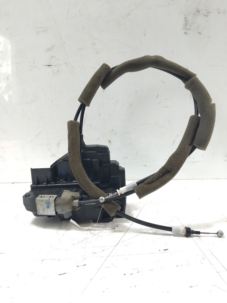 [MTD-538453] Cerradura de puerta Nissan Navara NP300