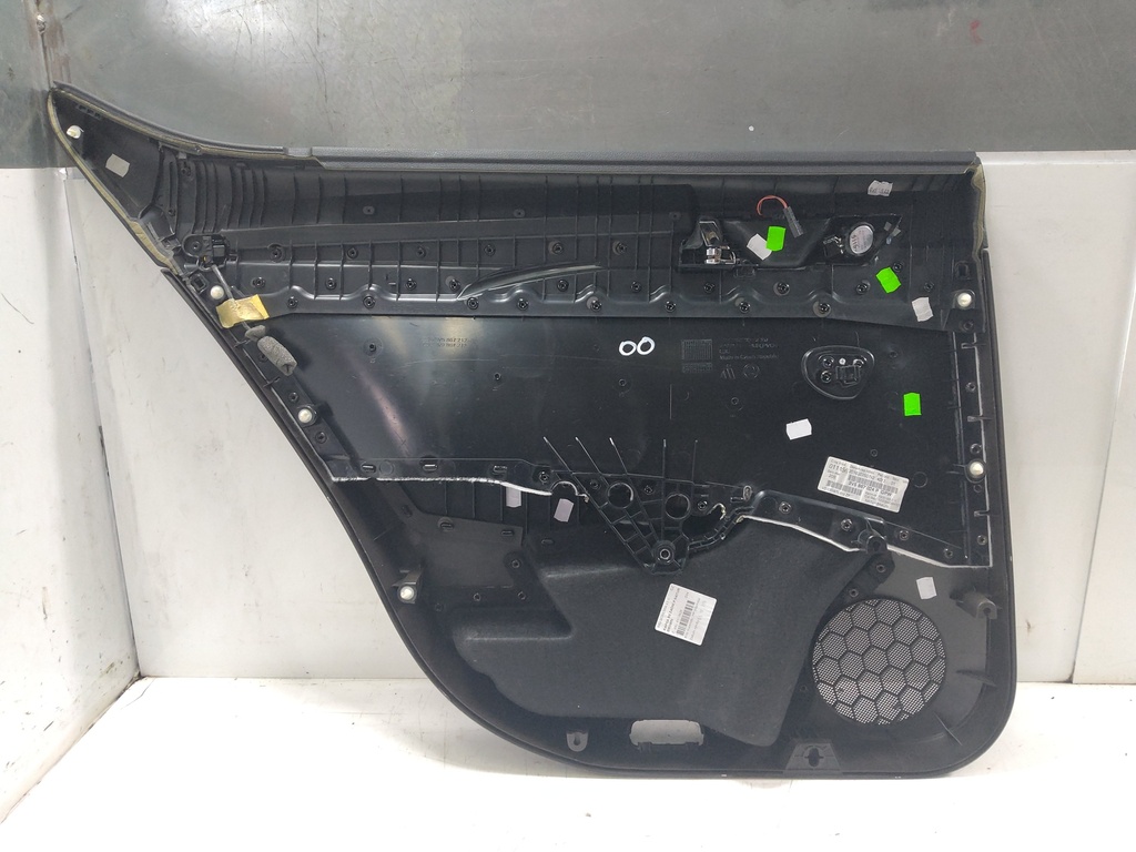[MTD-538845] Revestimiento de puerta Skoda Superb III 3V3