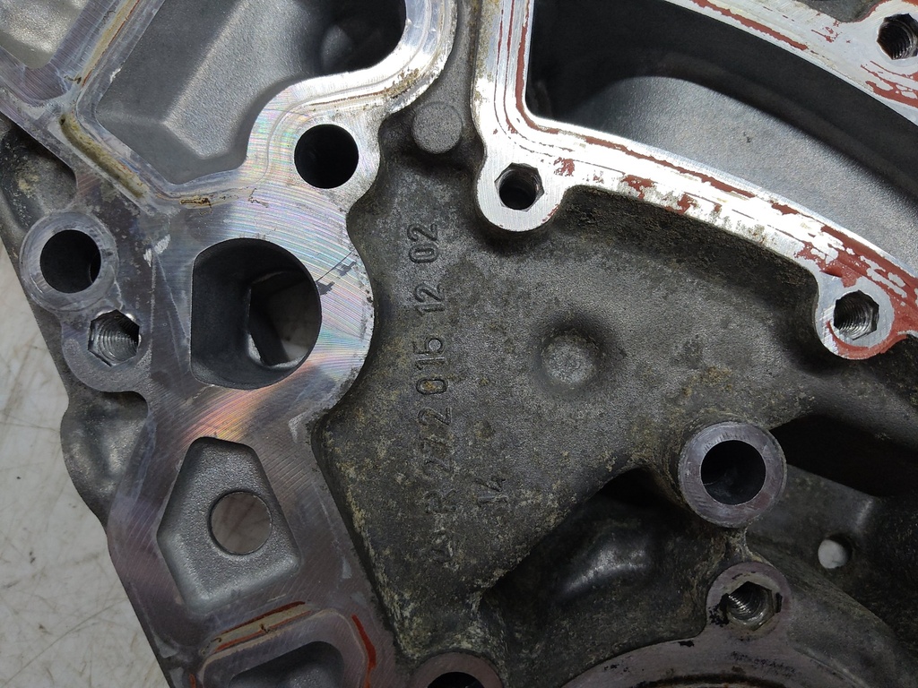 [MTD-539145] Tapa de motor Mercedes-Benz GLA 4.7 V8